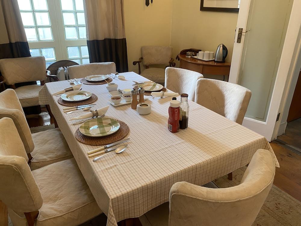 קייפטאון Liberty Lodge Guest House מראה חיצוני תמונה