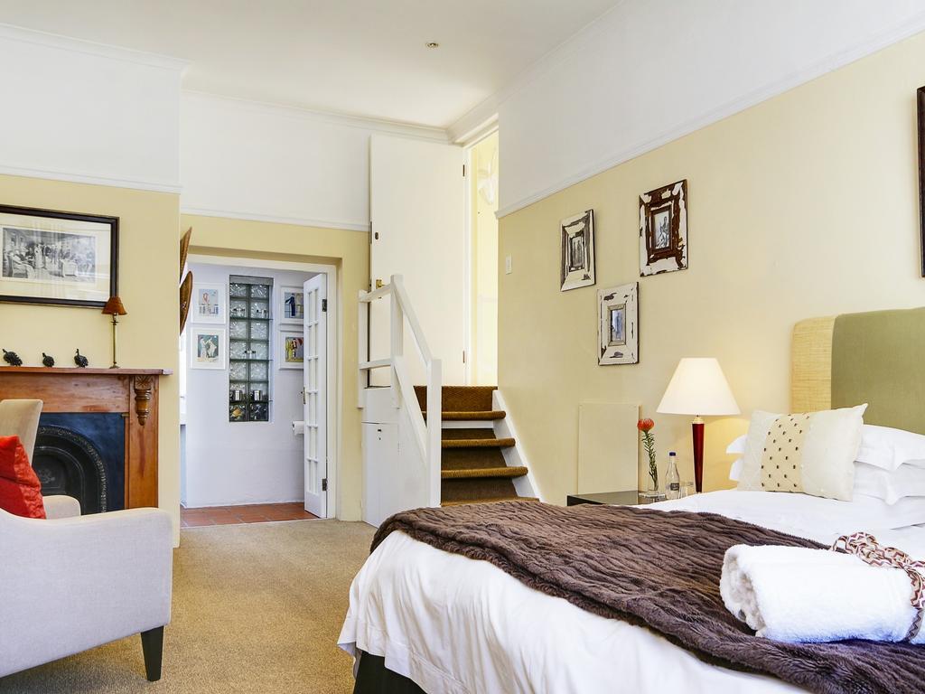 קייפטאון Liberty Lodge Guest House מראה חיצוני תמונה